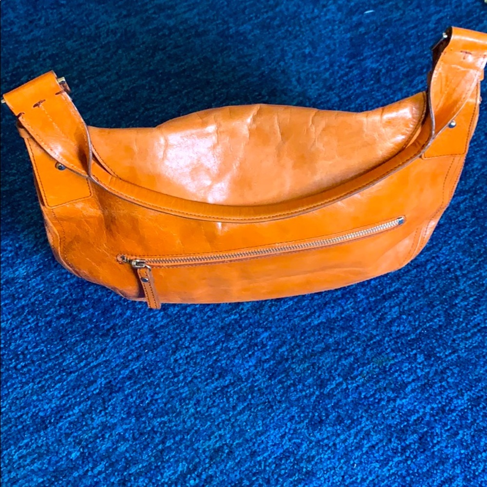 Genuine leather medium size purse.